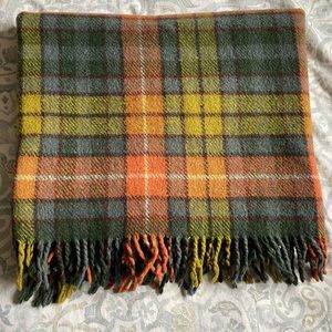 Scottish wool throw blanket 54x59”